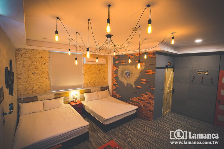Room 15 of 115