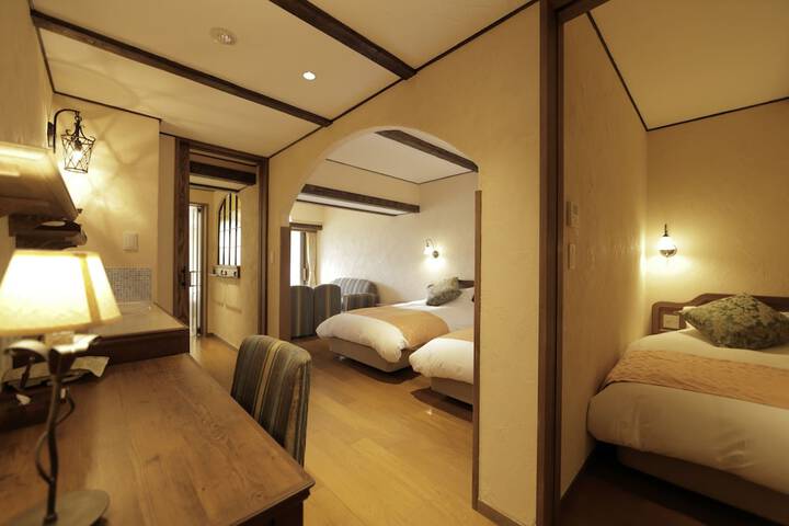 Room 6 of 79