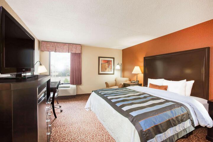 1 King Bed Accessible (6 of 13)