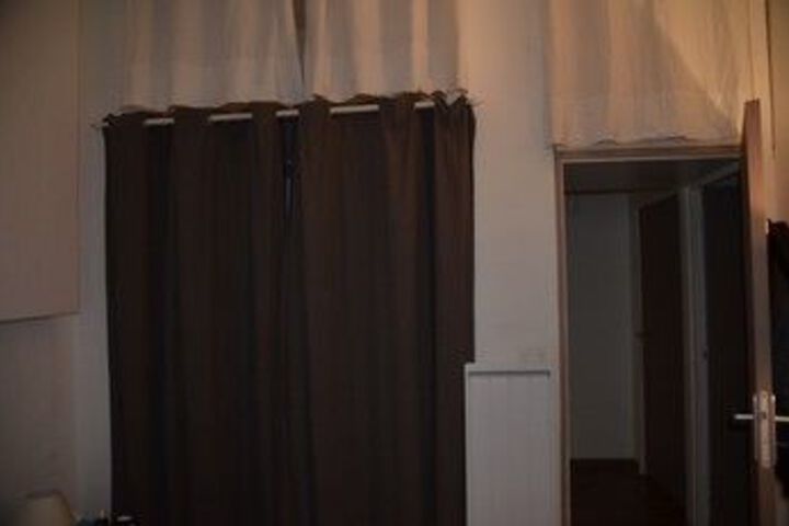 Room 11 of 20