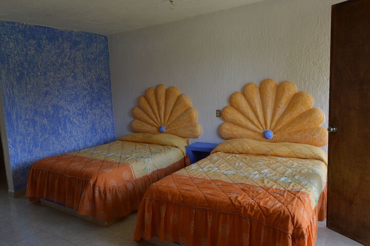 Room 8 of 43