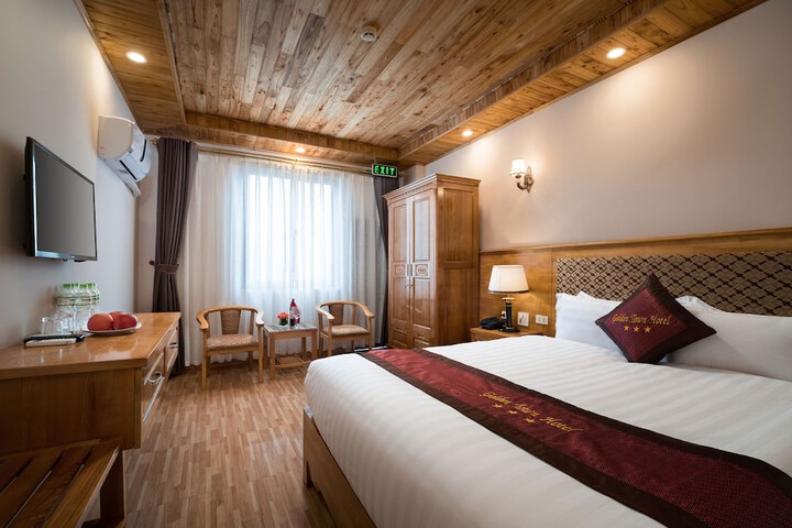 Room 4 of 40