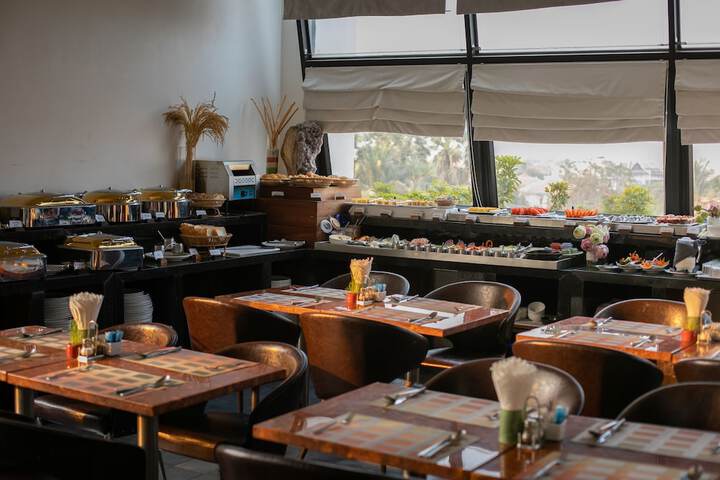 Breakfast/Coffee Service 105 of 155