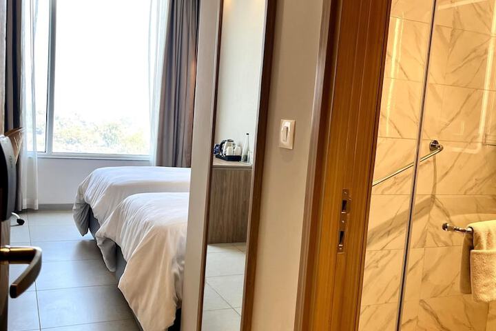 Room 21 of 52