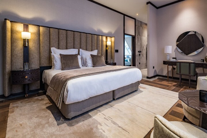 Room 28 of 121