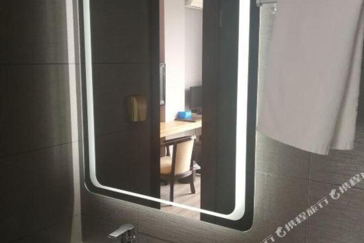 Jinfushan Business Hotel