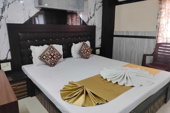 Room 9 of 46