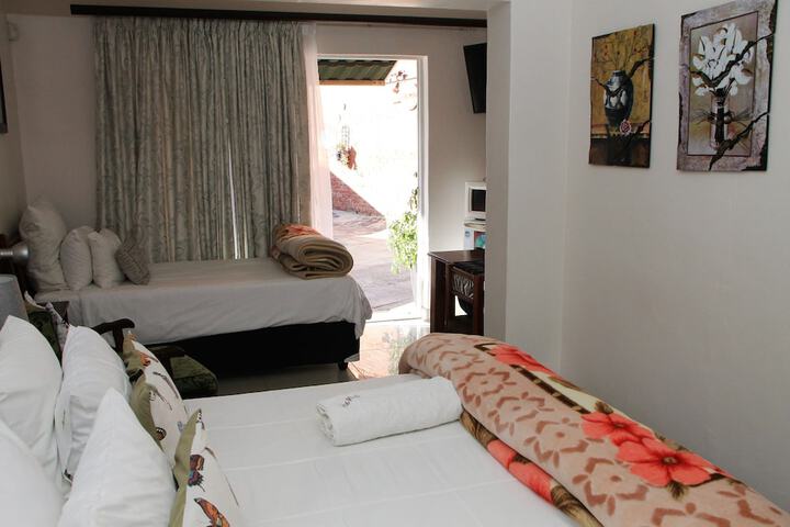 Room 5 of 52