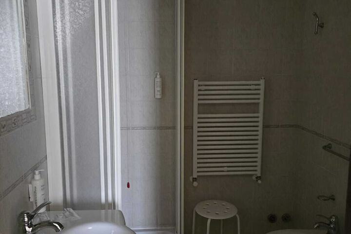 Room 21 of 39