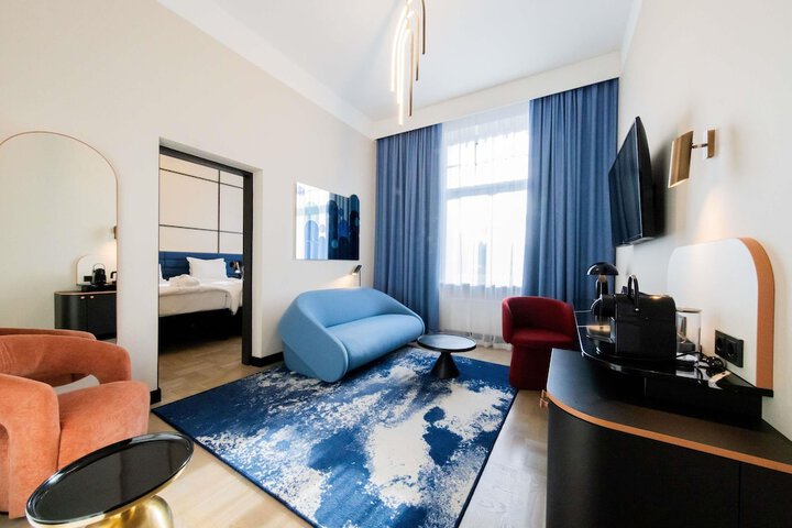 Room 49 of 229