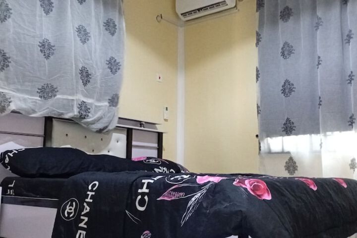 Room 6 of 35