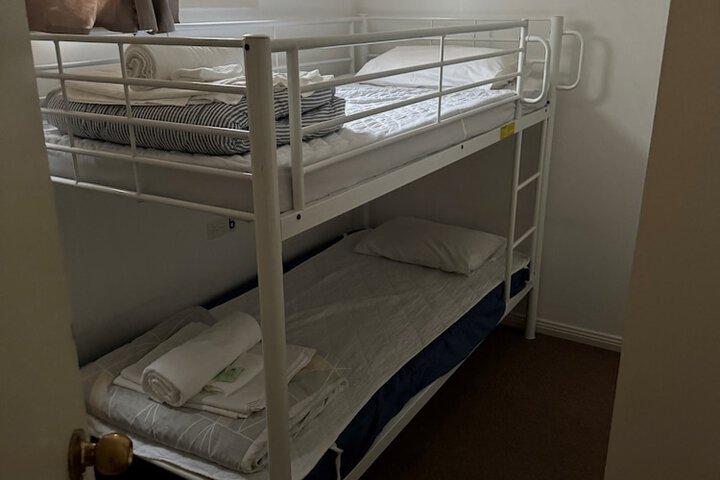 Room 9 of 31