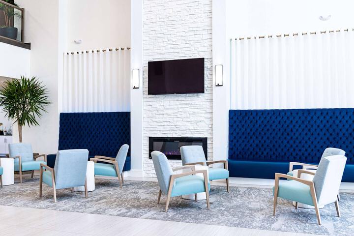 Photo of Coral Pointe Sarasota an Ascend Collection Hotel