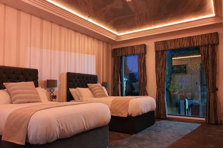 Room 13 of 65