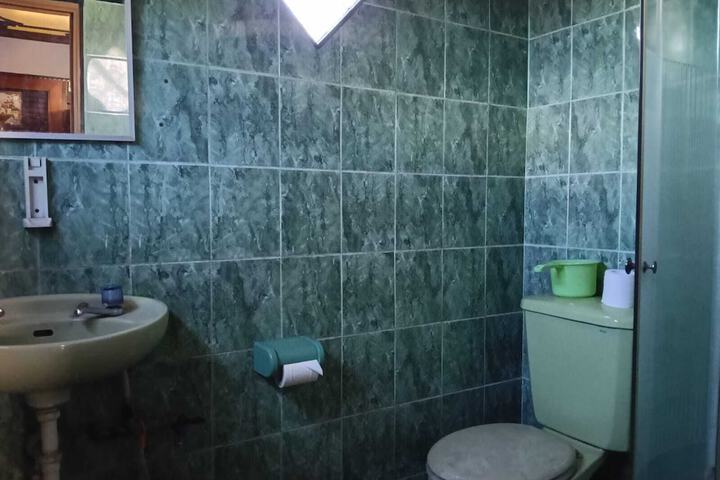 Room 8 of 21