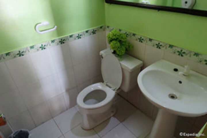 Room 5 of 34