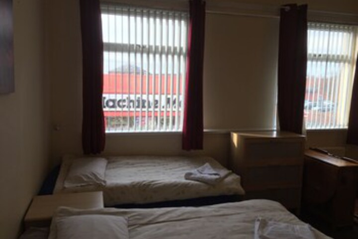 Room 34 of 40