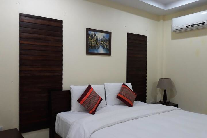 Room 4 of 24