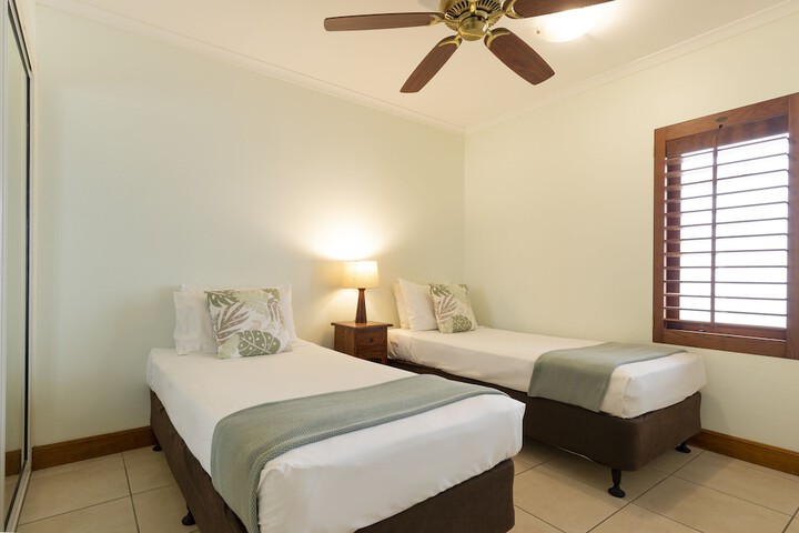 Room 14 of 80