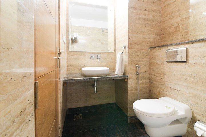 Room 25 of 25