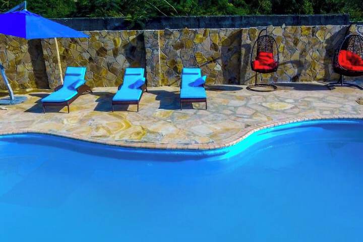 Pool 10 of 23