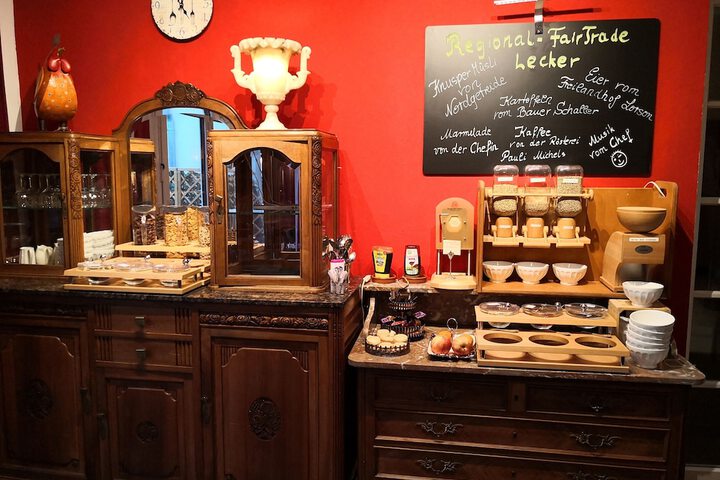 Dining Photos