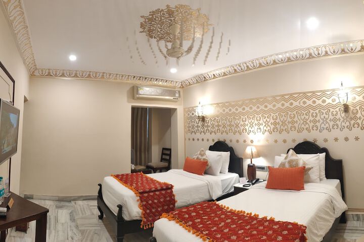Room 3 of 59