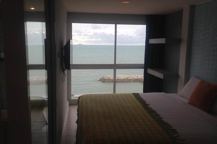 Room 13 of 54