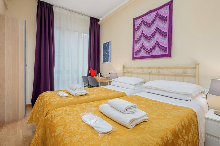 Room 10 of 43
