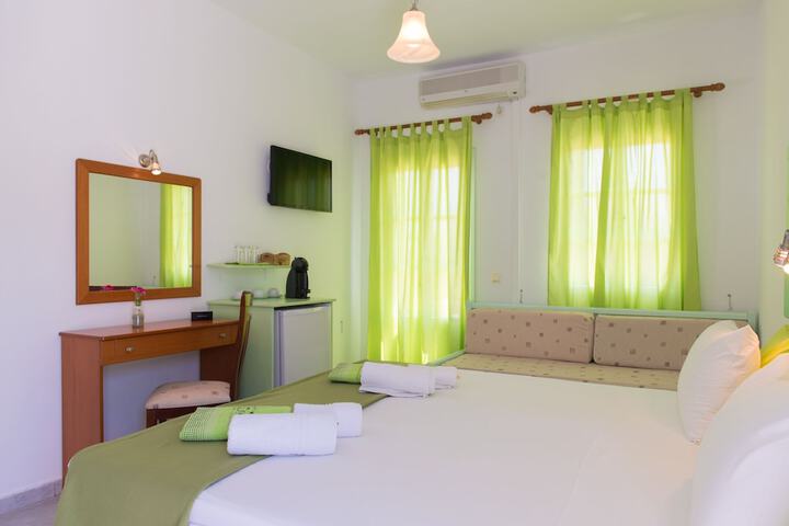 Room 63 of 195