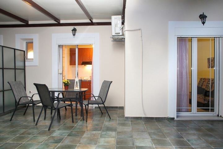 Terrace/Patio 35 of 58