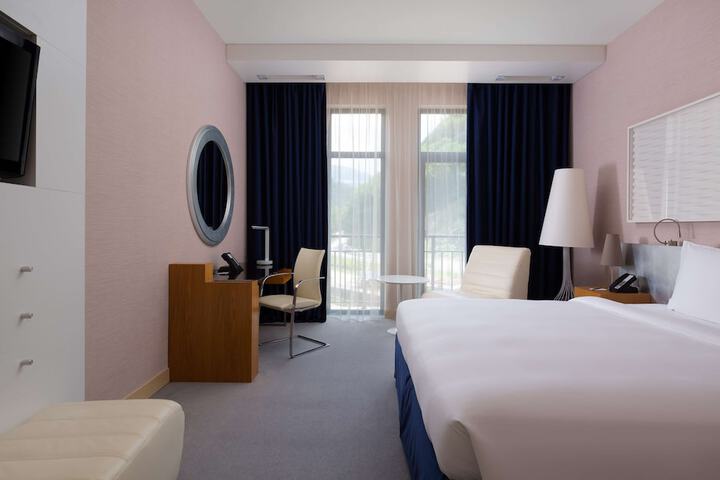 Room 40 of 186