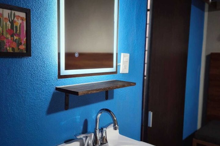 Room 25 of 64