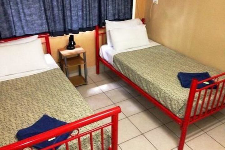 Room 14 of 33
