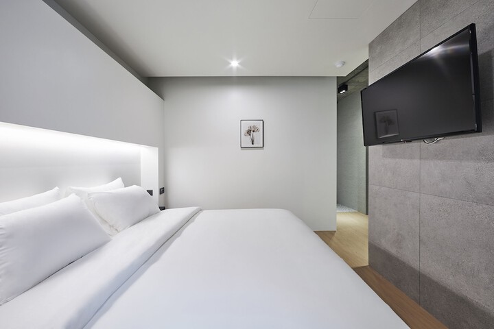 Room 5 of 41