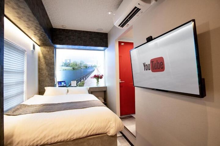 Room 6 of 26