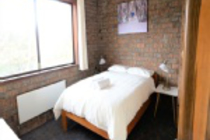 Room 301 of 693