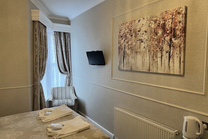 Room 26 of 54