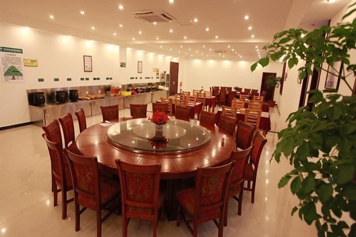 Dining 54 of 66