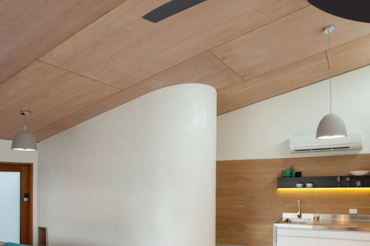 Room 6 of 27