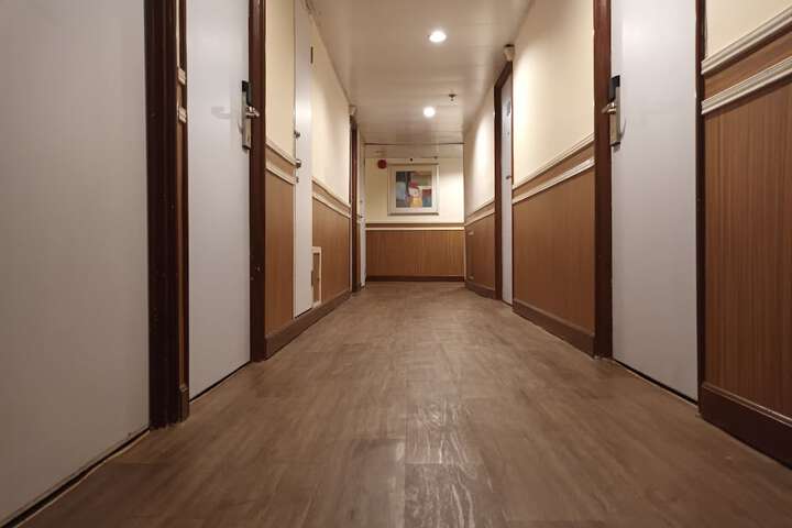 Room 13 of 29