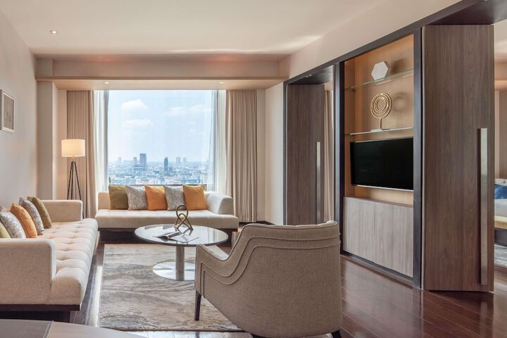 Room 12 of 206