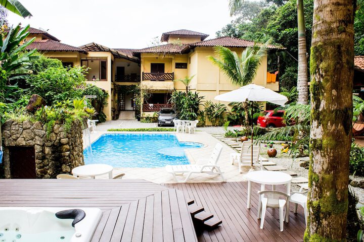 Hotel with Pool