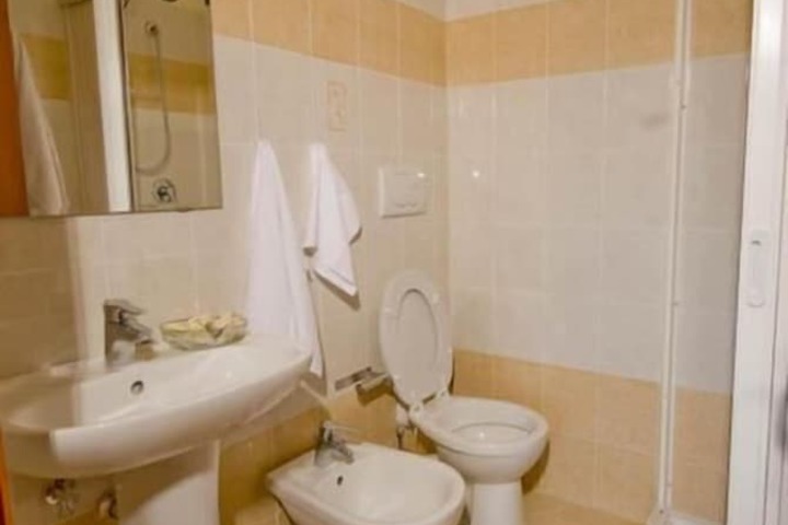 Clean Restrooms