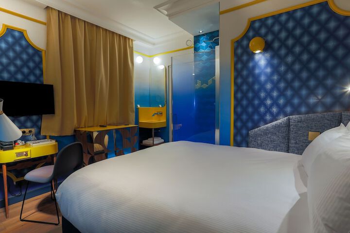 Room 38 of 87
