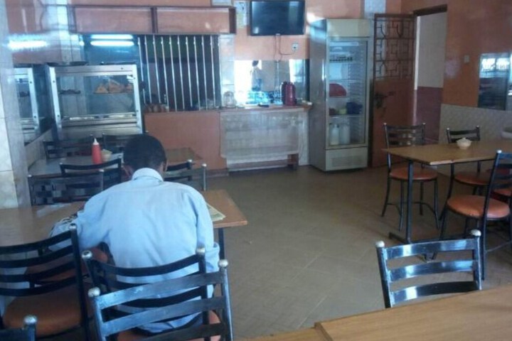 Dining 7 of 7