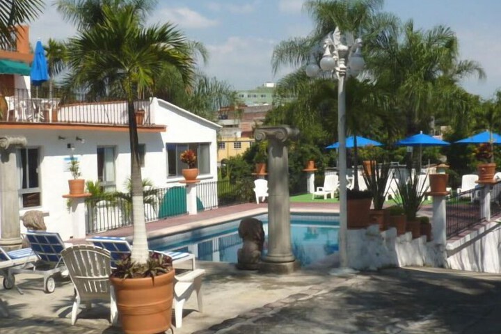 Hotel with Pool