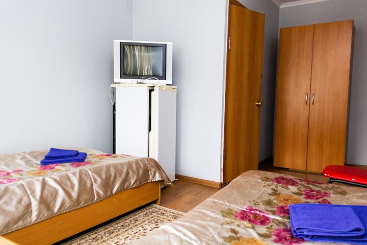 Room 44 of 48