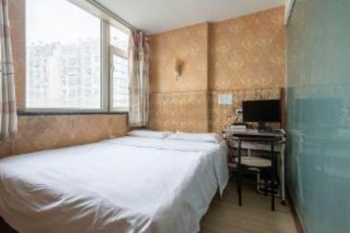 Room 10 of 10