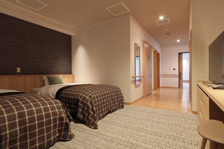 Room 12 of 110